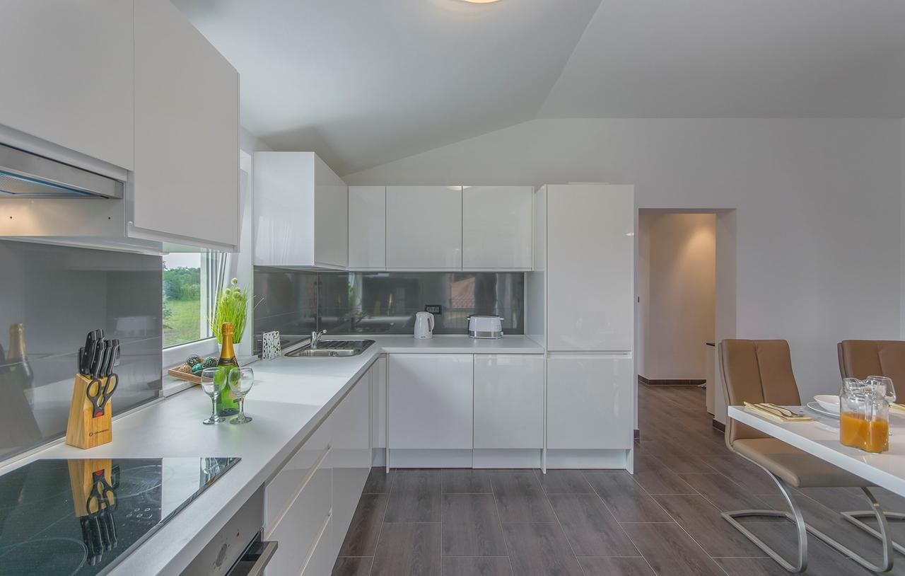 Silver Holiday House Vrvari Екстер'єр фото