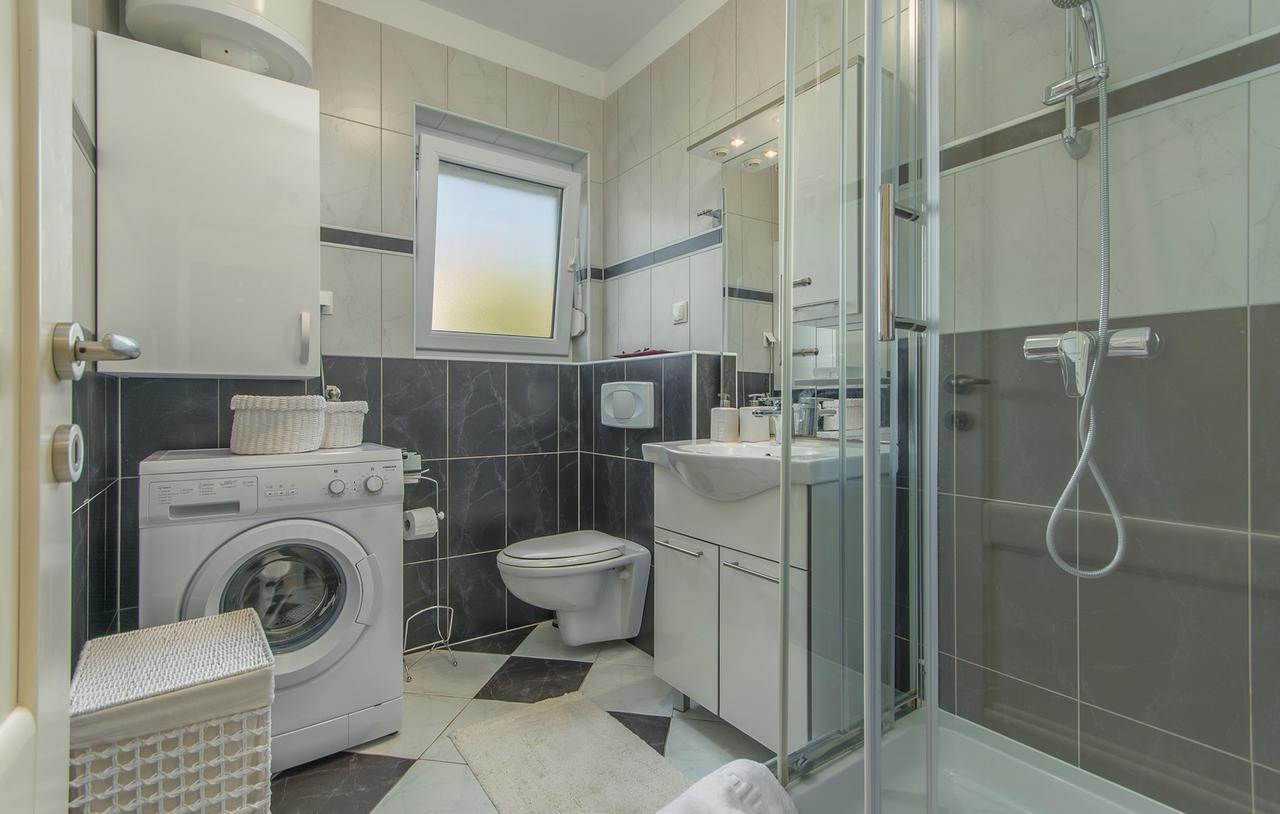 Silver Holiday House Vrvari Екстер'єр фото