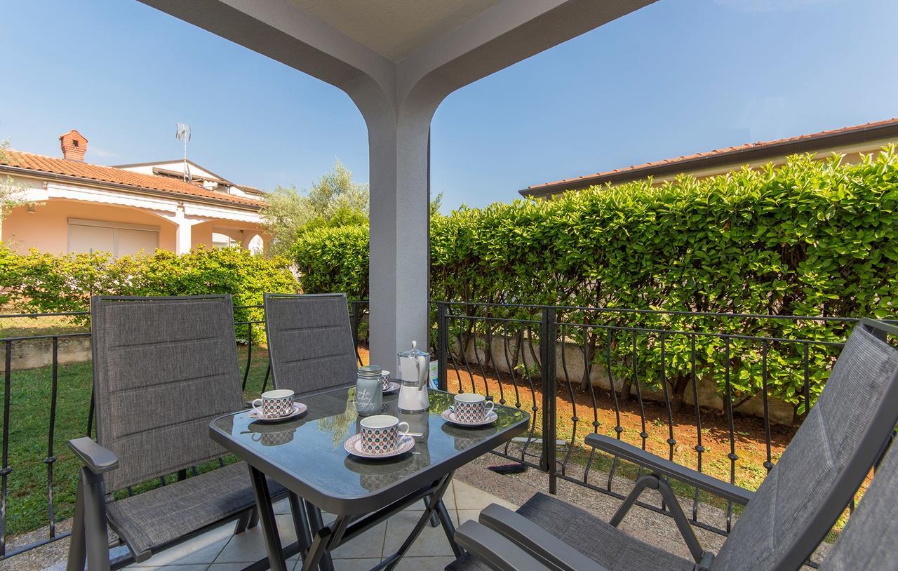 Silver Holiday House Vrvari Екстер'єр фото