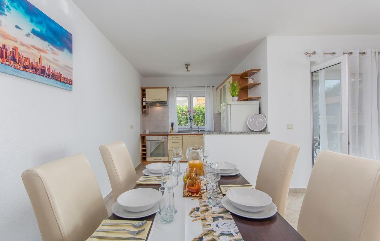 Silver Holiday House Vrvari Екстер'єр фото