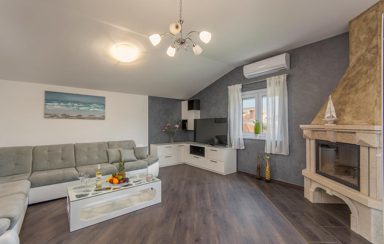 Silver Holiday House Vrvari Екстер'єр фото