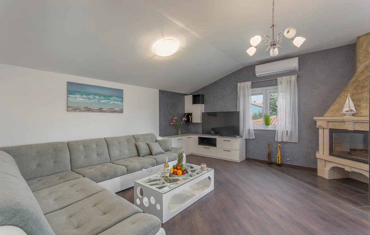 Silver Holiday House Vrvari Екстер'єр фото