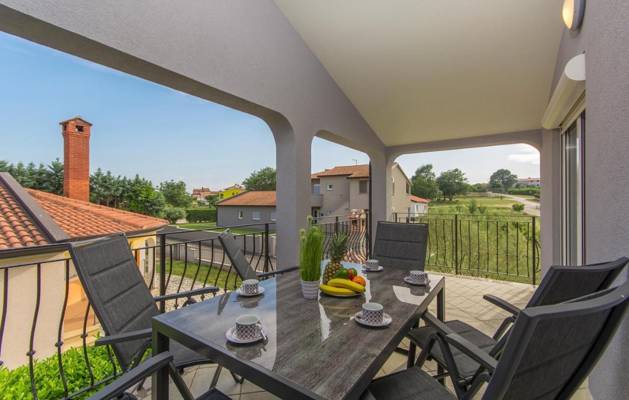 Silver Holiday House Vrvari Екстер'єр фото
