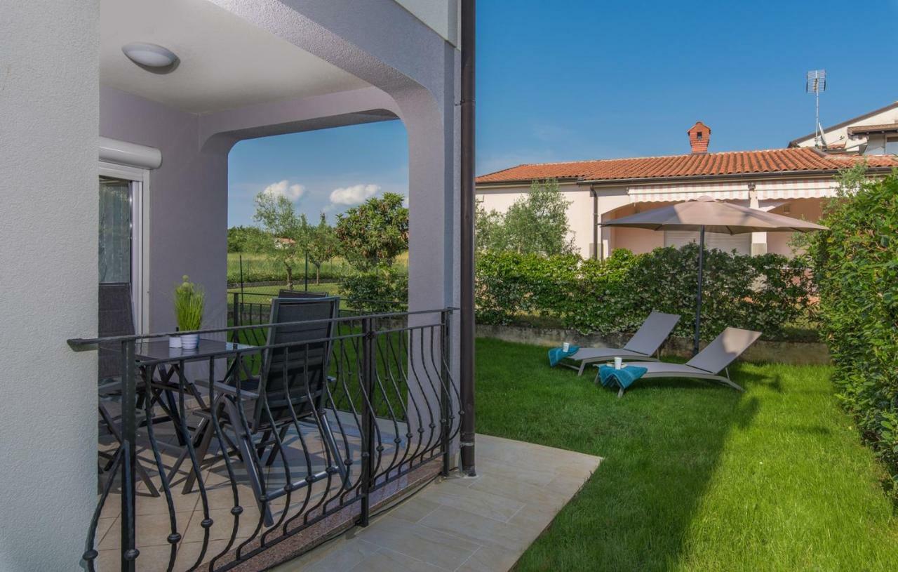 Silver Holiday House Vrvari Екстер'єр фото